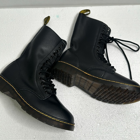 Dr martens lace up boots black size 39 new - Picture 10 of 10